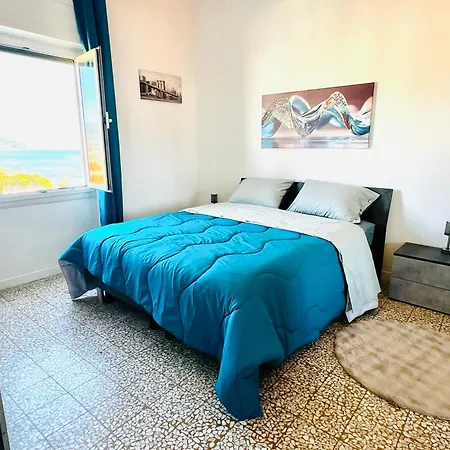 Londra - Bilocale Vista Mare دْيانو مارينا