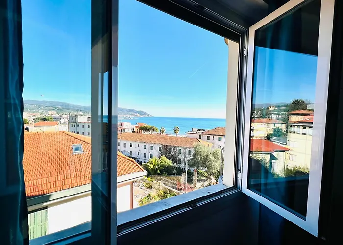 Londra - Bilocale Vista Mare دْيانو مارينا